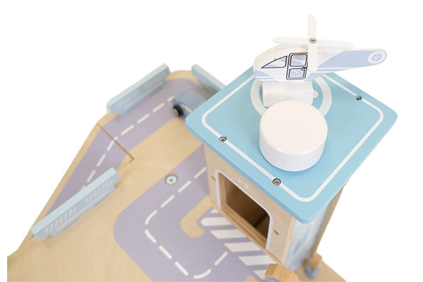 Helikopter platform met helikopter