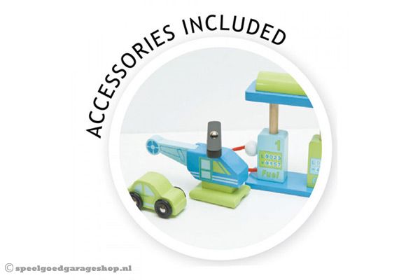 Inclusief een helikopter, auto en tankstation.