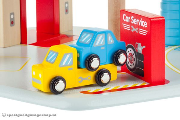 Banden wisselen bij de car service.